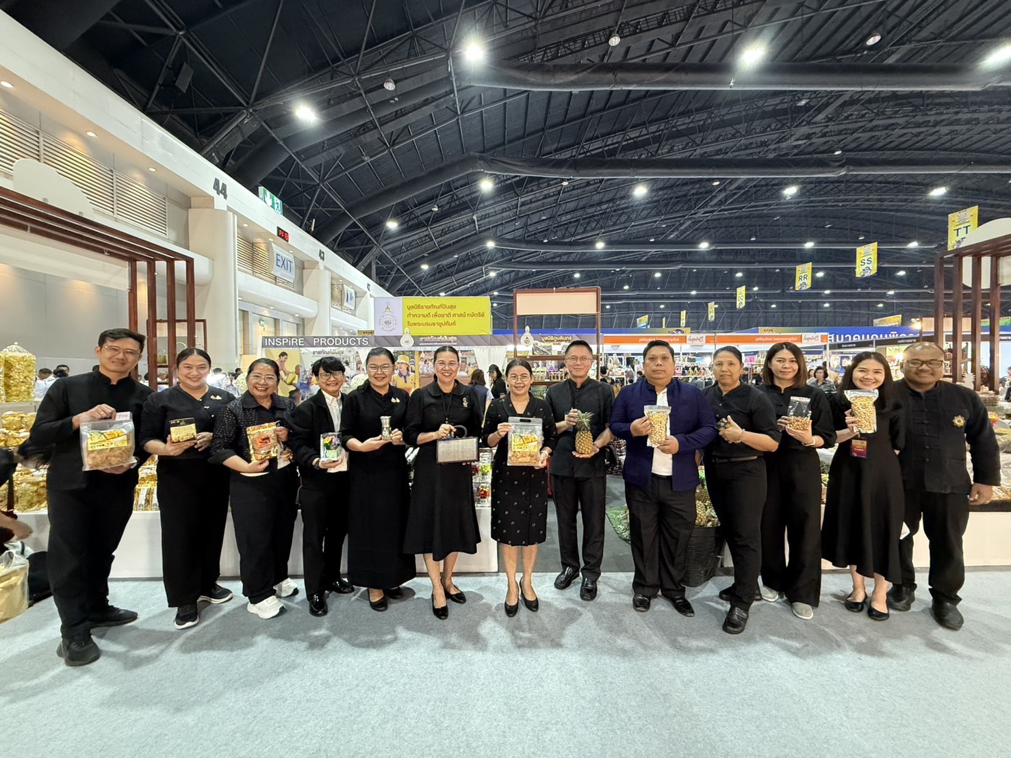 🌟สำนักพัฒนาทุนและองค์กรการเงินชุมชน (สทอ.) ร่วมสนับสนุนการดำเนินงานจำหน่ายผลิตภัณฑ์จากหมู่บ้านคนรักษ์ช้าง จังหวัดระยอง ในงาน OTOP Midyear 2026