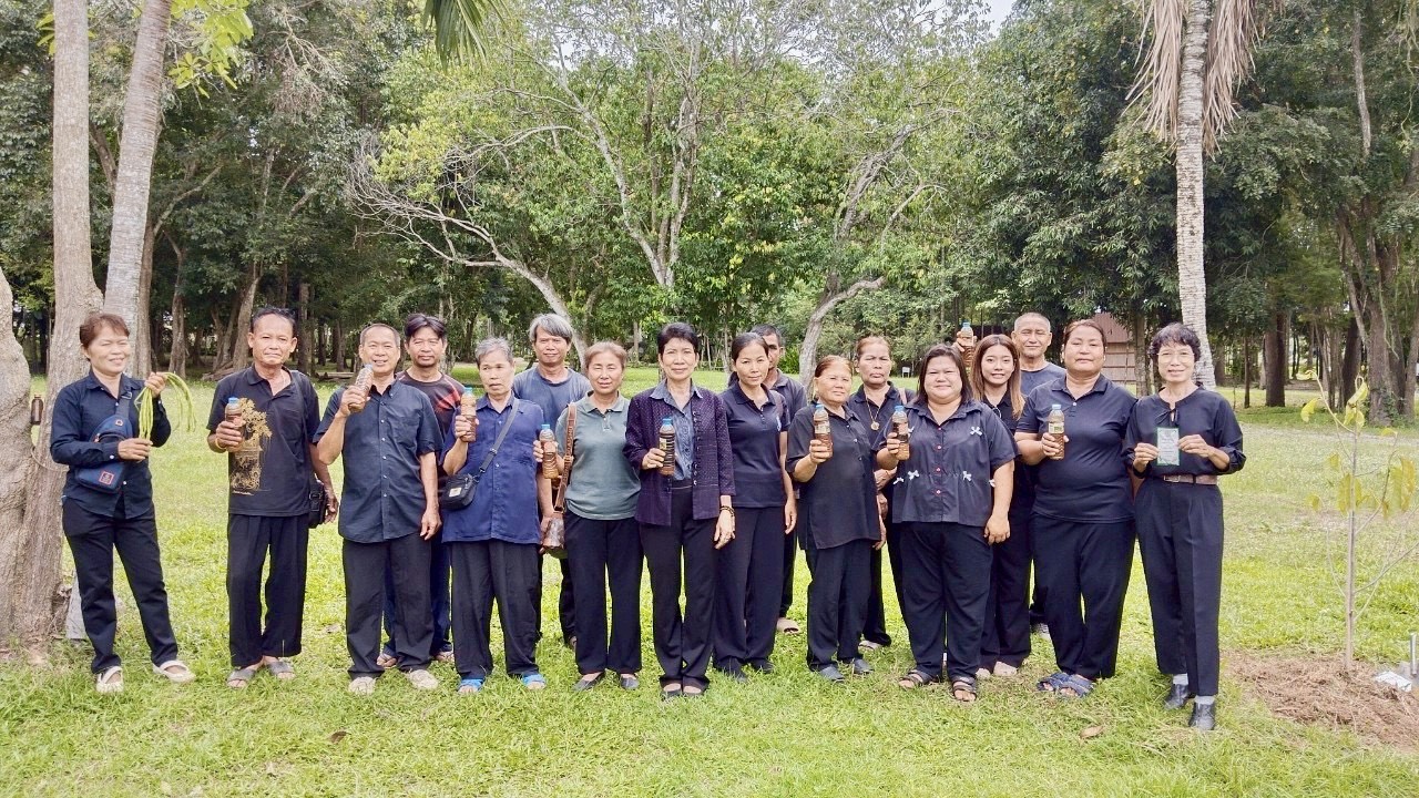 สำนักพัฒนาทุนและองค์กรการเงินชุมชน โดยส่วนงานพัฒนาชุมชนในศูนย์ศึกษาการพัฒนาเขาหินซ้อนอันเนื่องมาจากพระราชดำริ จังหวัดฉะเชิงเทรา ดำเนินโครงการการพัฒนาส่วนงานพัฒนาชุมชนในศูนย์ศึกษาการพัฒนาเขาหินซ้อนอันเนื่องมาจากพระราชดำริ กิจกรรมอนุรักษ์พันธุกรรมพืช (อพ.สธ.) ครั้งที่ ๔ 