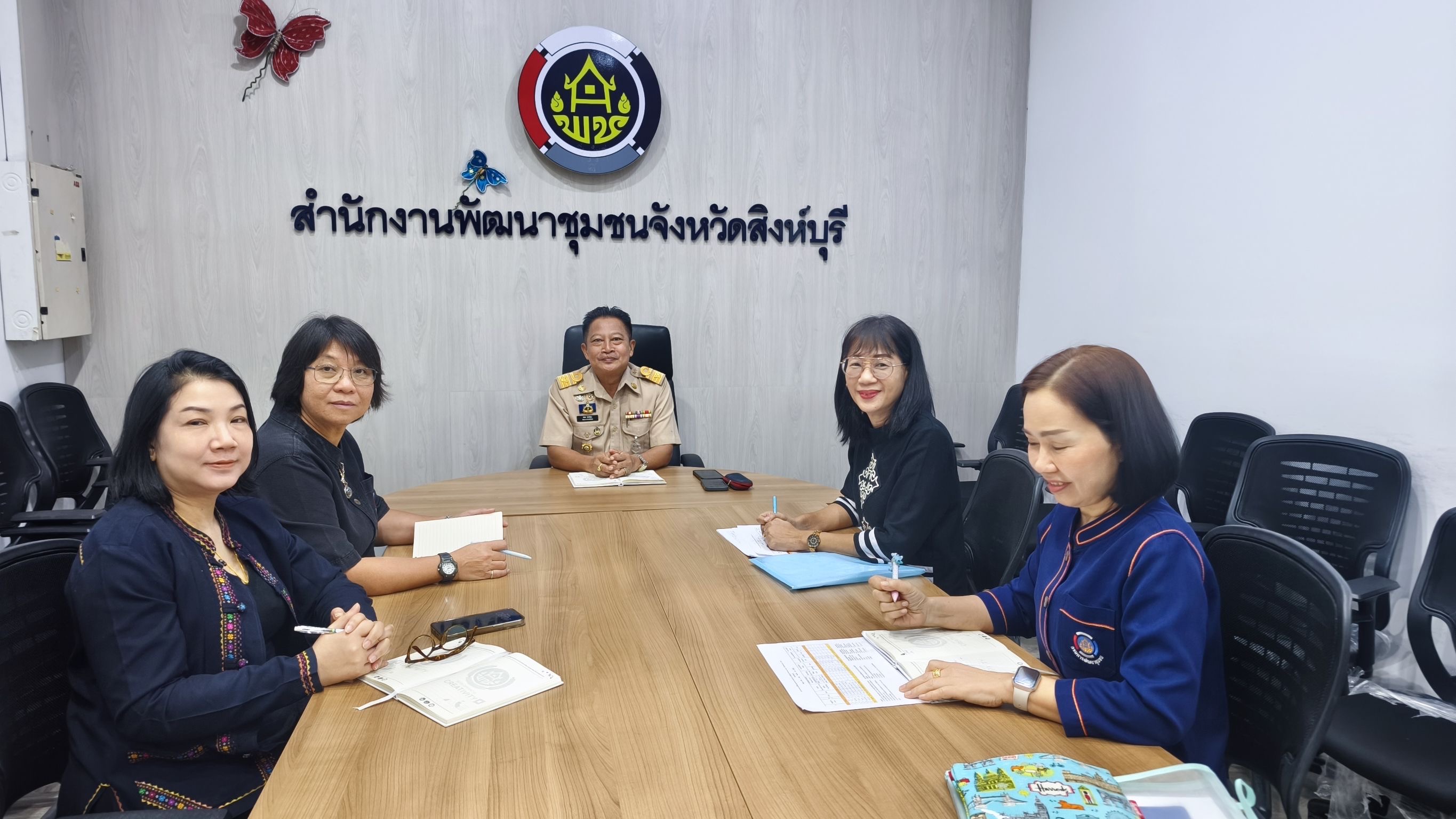 🌟 สำนักพัฒนาทุนและองค์กรการเงินชุมชน ดำเนินกิจกรรมสนับสนุนทางวิชาการกองทุนชุมชนตามหลักธรรมาภิบาล เพื่อสนับสนุนทางวิชาการ และการดำเนินงานโครงการแก้ไขปัญหาความยากจน (กข.คจ.) ในพื้นที่จังหวัดสิงห์บุรี