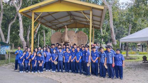 🎯 สำนักพัฒนาทุนและองค์กรการเงินชุมชน โดยส่วนงานพัฒนาชุมชนในศูนย์ศึกษาการพัฒนาเขาหินซ้อนอันเนื่องมาจากพระราชดำริ จังหวัดฉะเชิงเทรา ให้การต้อนรับคณะเยาวชนและบุคคลจากสำนักงานเทศบาลตำบลศาลาแดง จังหวัดฉะเชิงเทรา เข้าศึกษาดูงานในฐานการเรียนรู้งานศิลปาชีพตามแนวพระราชดำริ